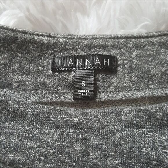 HANNAH Gray and Cream Lace Long Sleeve Top Size Small New without tags - Picture 2 of 7